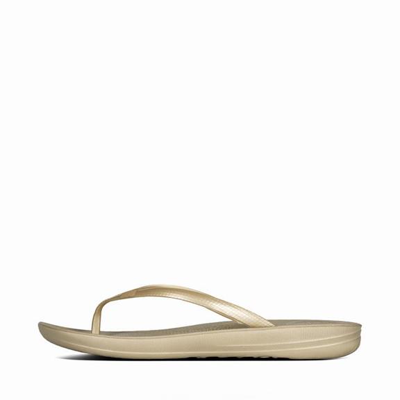 FitFlop Women's IQUSHION Ergonomic Flip Flops - Gold (VZGIE-9075)